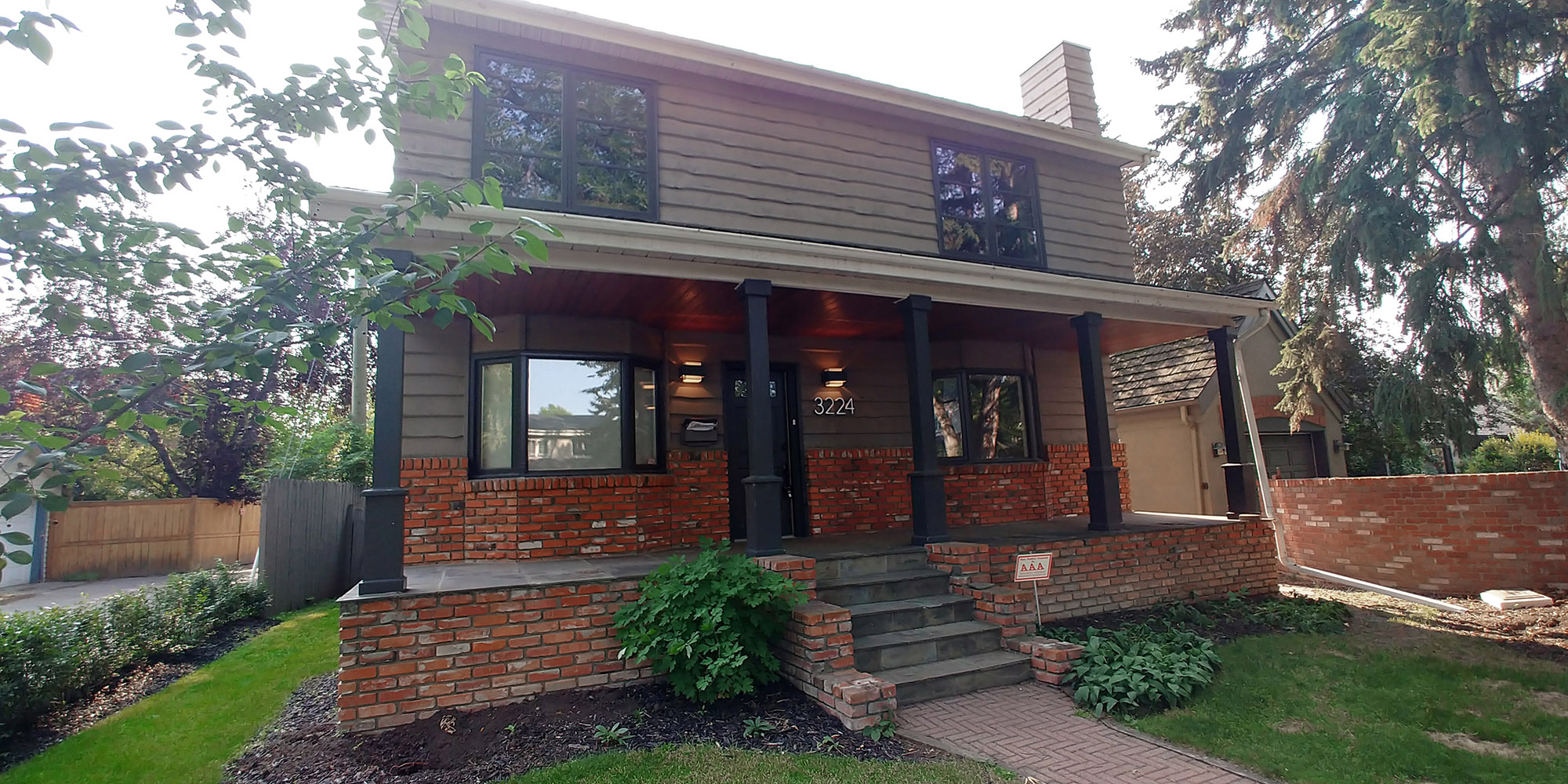 Suite Home Renovations - Exterior Before Renovation